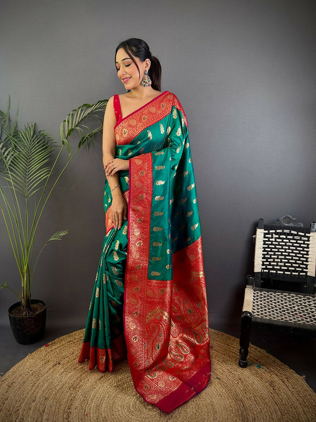 Joban Fashion Banarasi Rama Green Woven Butti Soft Silk Saree | Grocsy