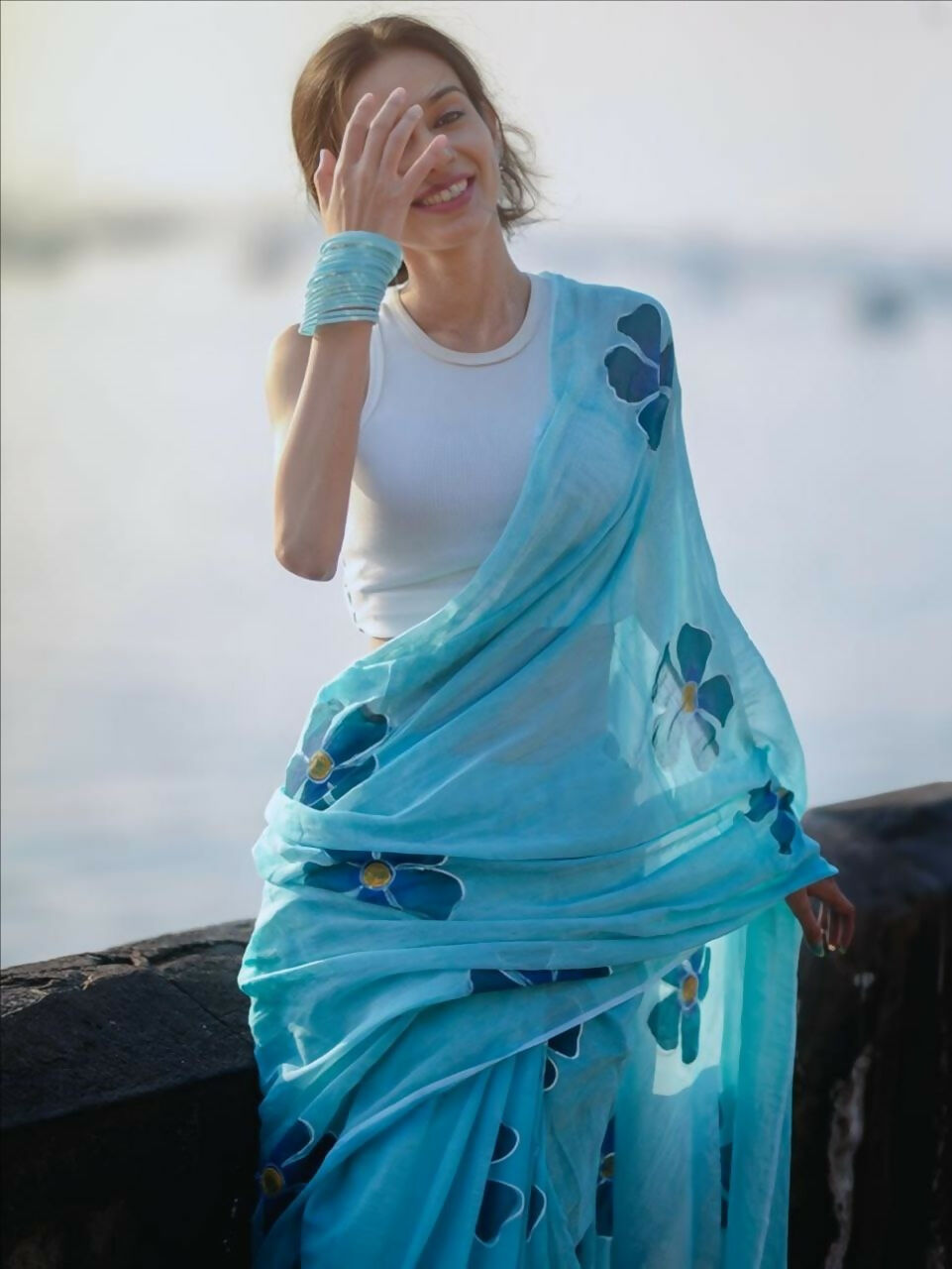 Prime Volt Women's Sky Blue Floral Digital Print Soft Linen Saree With Blouse | Grocsy