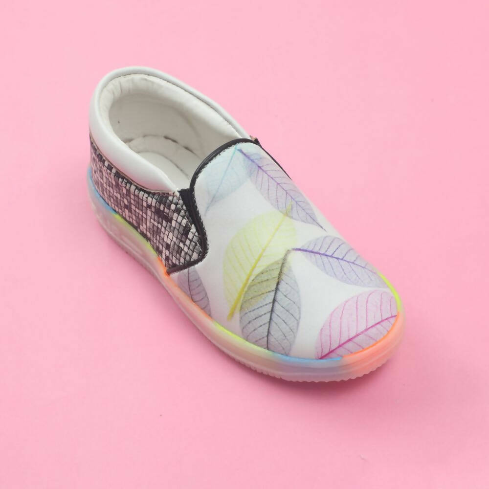 Tiny Bugs Girls Leaf Printed Slip Ons Sneakers - White | Grocsy