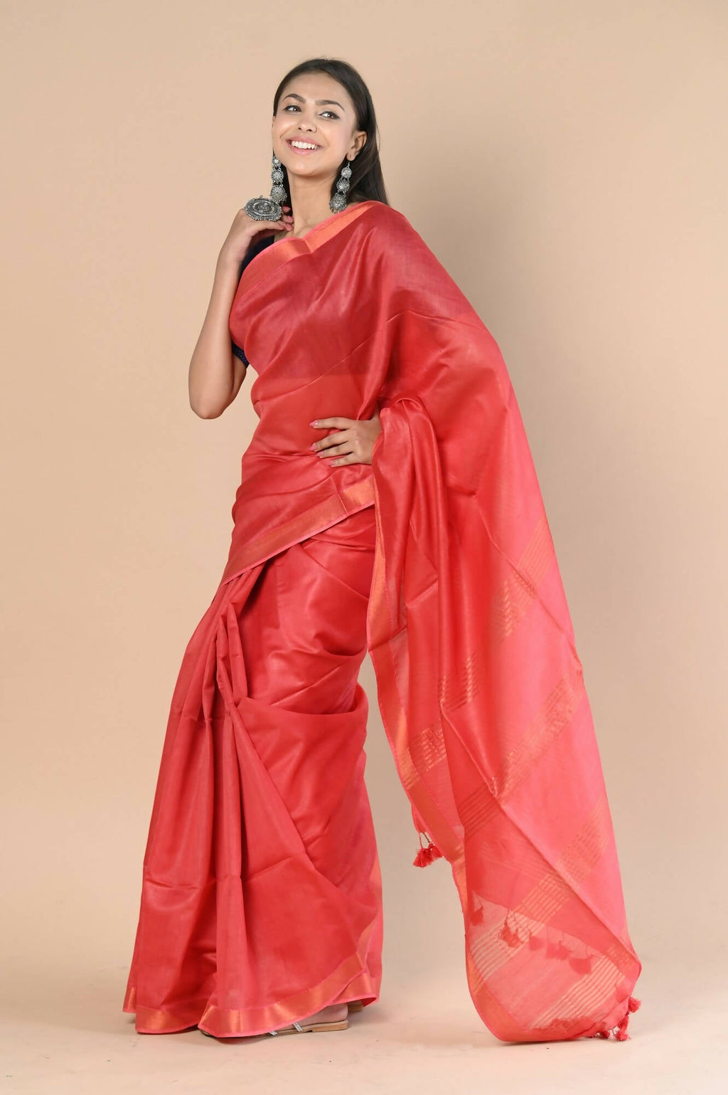 Very Much Indian Handloom Cotton Silk Maheshwari Saree With Sleek Golden Border - Red | Grocsy