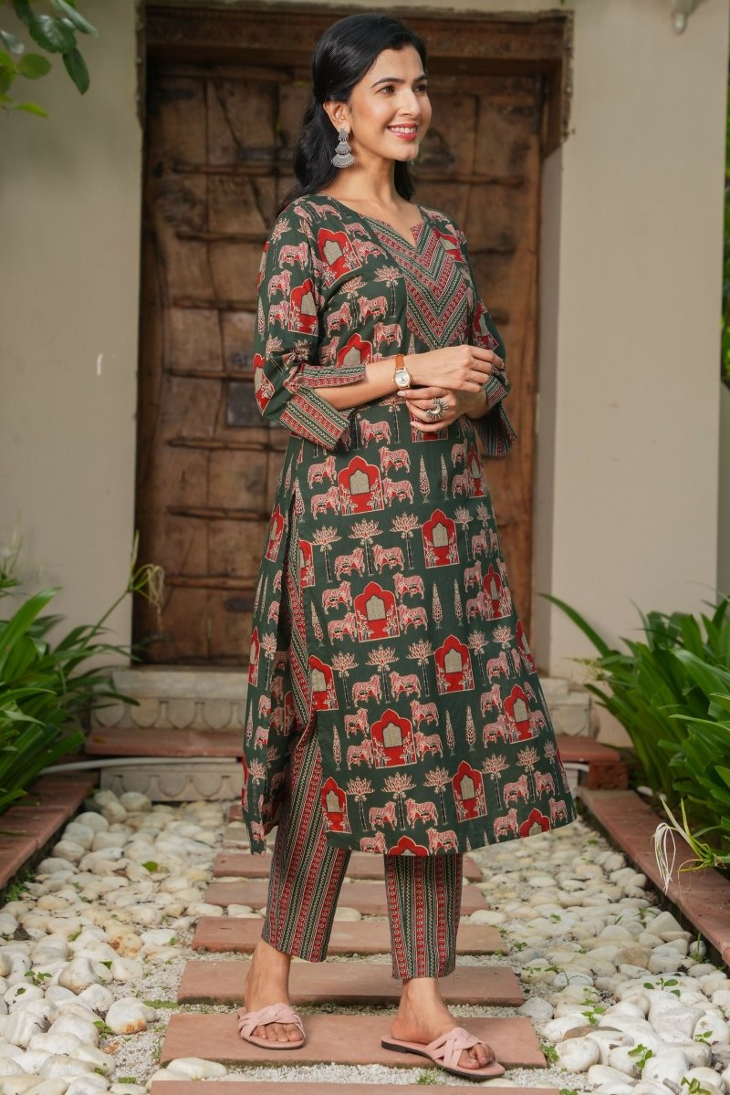 Aramya Green Soft Cotton Abstract Straight Kurta for Women | Grocsy