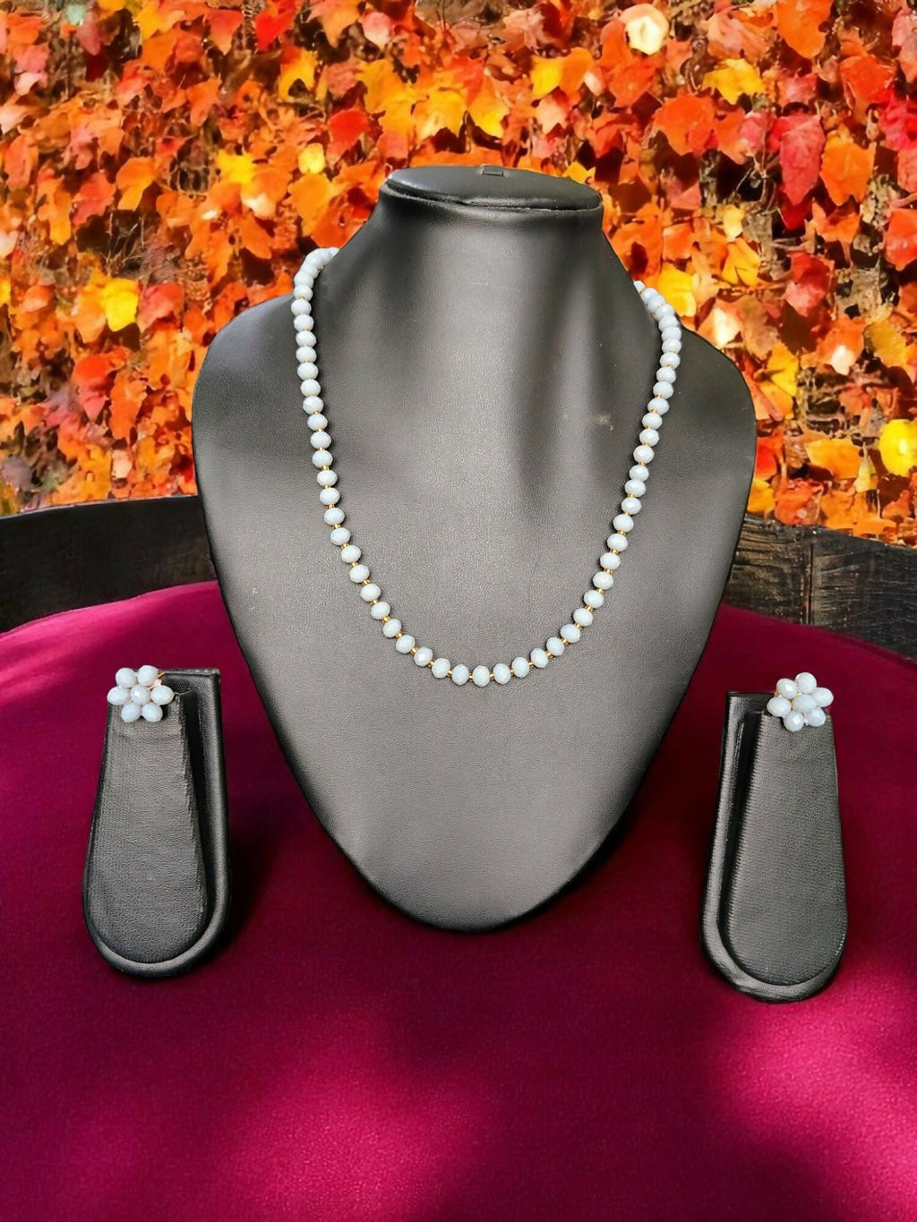 Inhanns Crystal Bloom – Single Line Necklace + Studs - Gray | Grocsy