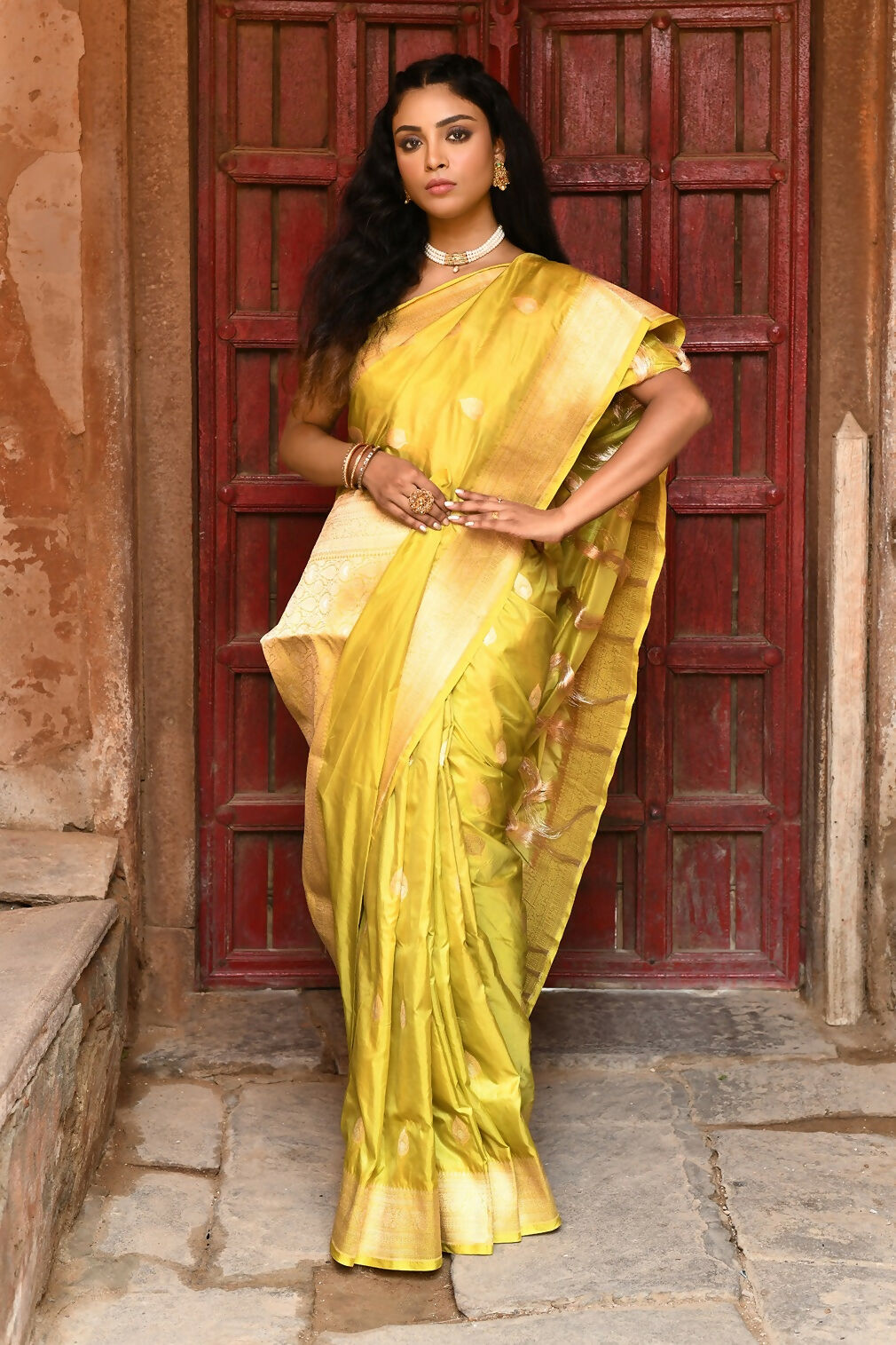 Joban Fashion Yellow Pure Katan Pure Handloom Banarasi Silk Saree | Grocsy
