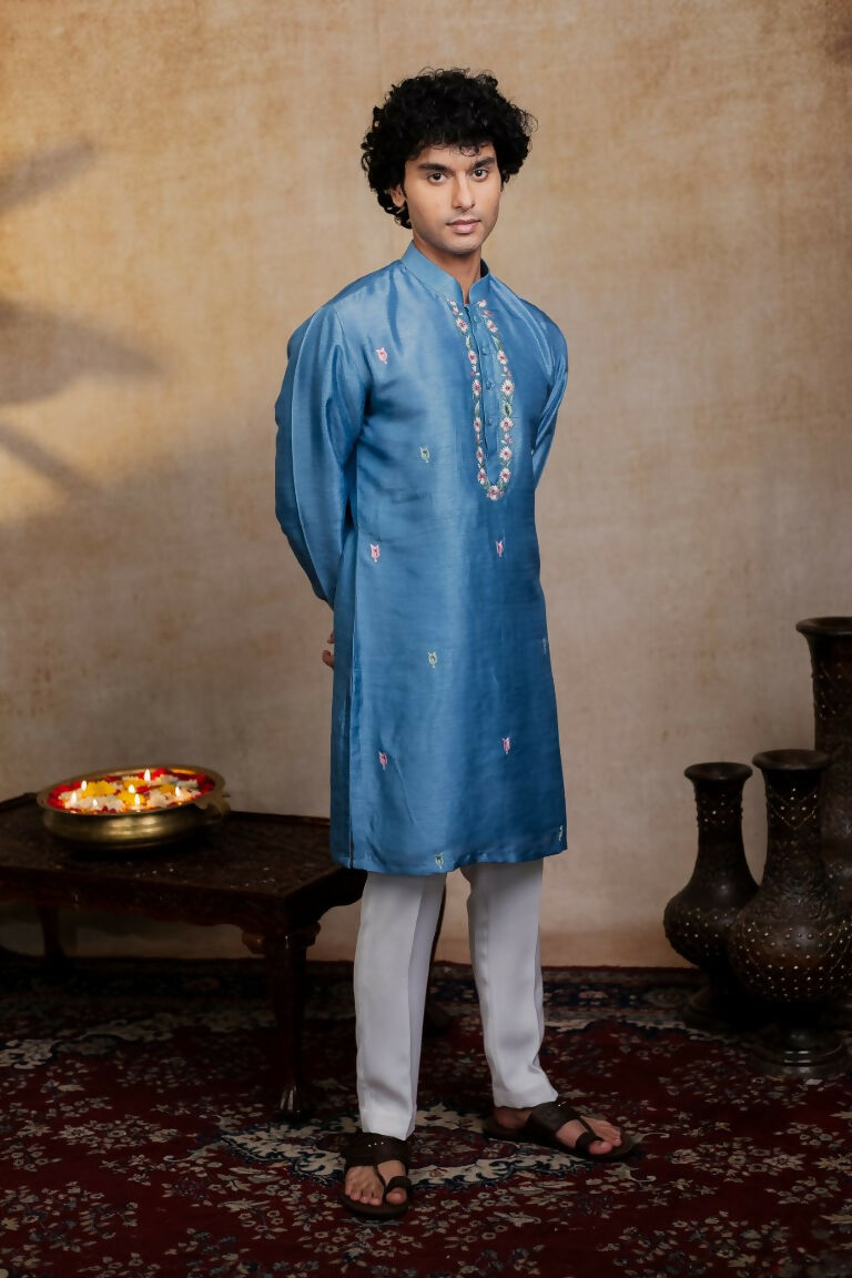 Falling Raw Silk Blue Varnika Kurta Set By Hilo Design | Grocsy