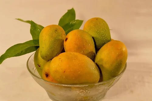 Nuziveedu Chinna Rasalu Mangoes | Grocsy