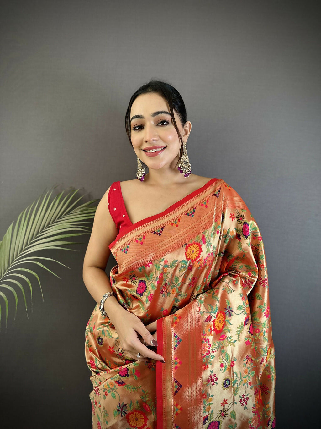 Joban Fashion Peach Floral & Leaf Motifs Soft Silk Paithani Saree | Grocsy