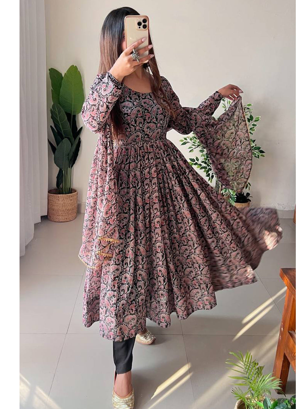 Lorenvalley Fashion Women Soft Georgette Floral Print Fully Flair Anarkali With Pant Dupatta Set - Black | Grocsy