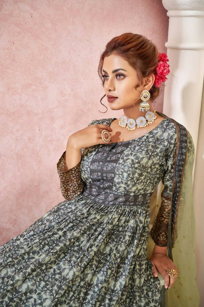 Everywhere Designer Black Dola Silk Gown With Dupatta - Anbazaar | Grocsy