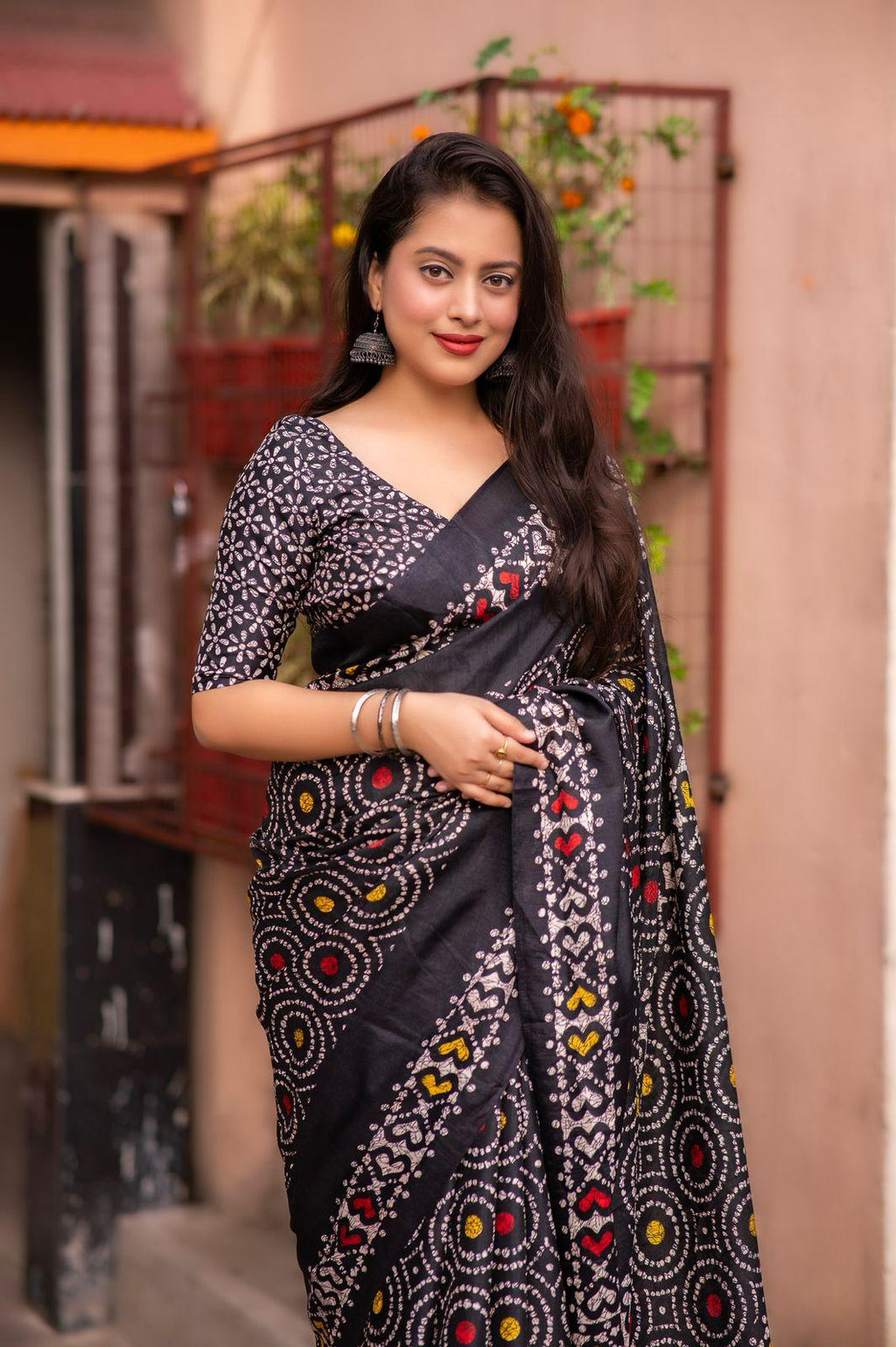 Black Silk Blend Ethnic Motifs Saree with Unstitched Blouse - A2M | Grocsy