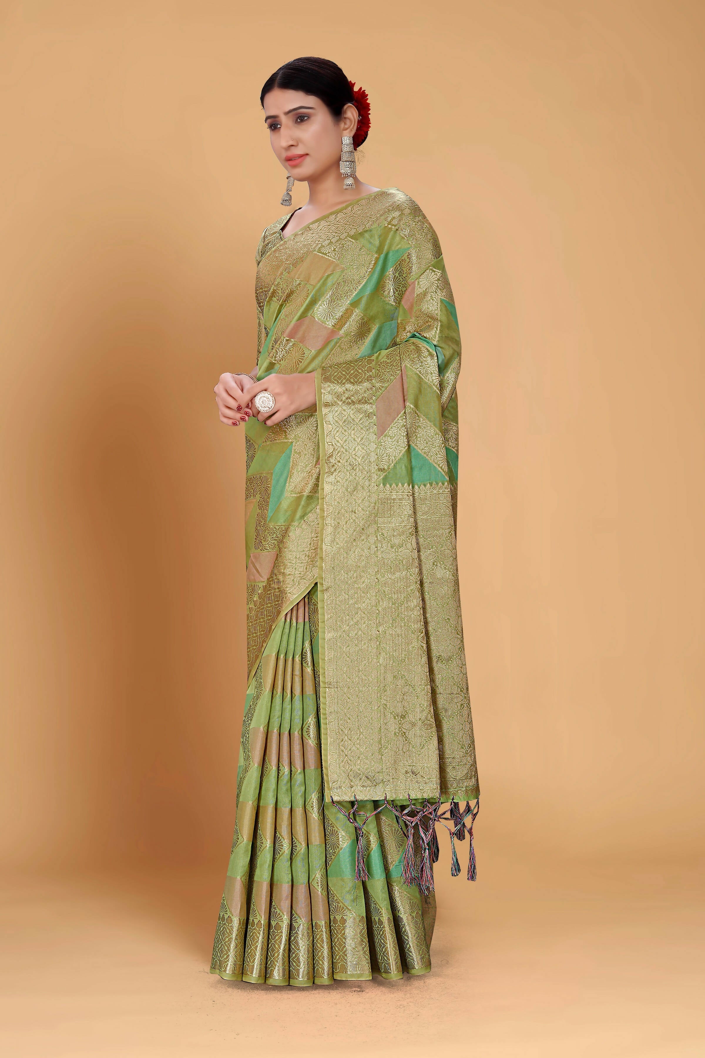 Green Soft Organza Woven Design Saree With Unstitched Blouse Piece - Zaara | Grocsy