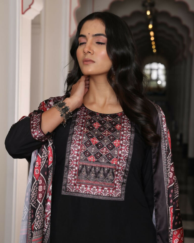 Jyoti Fashion Women's Black Viscos Simmer Hand Work with Floral Printed Kurta Set | Grocsy