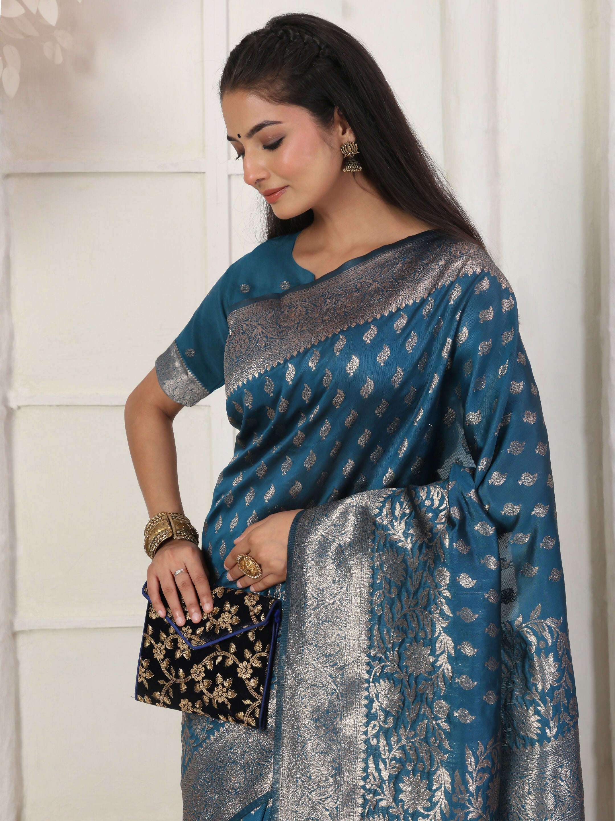 Shree Shyam Fashion Lichi Silk Light Pink Saree | Grocsy