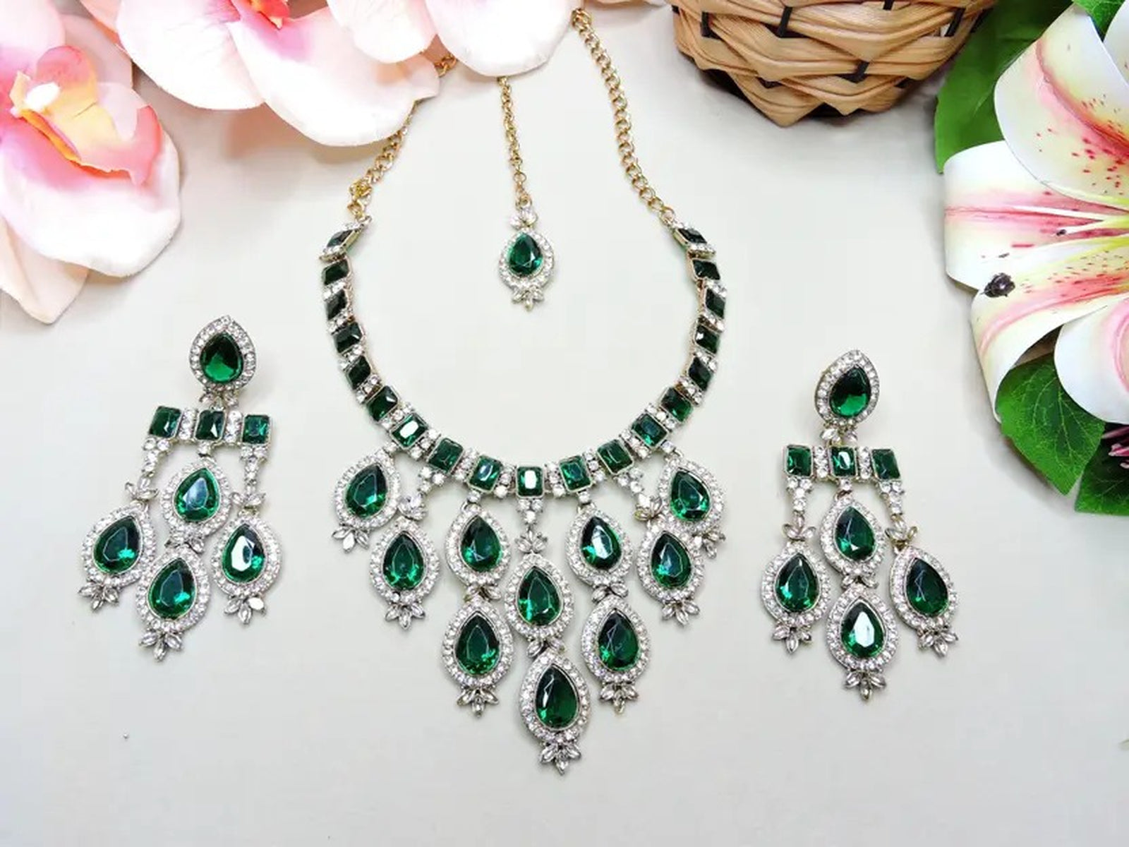 Jewel City Teardrop Bridal Necklace Set with Earrings & Maang Tikka - Ethnic Wedding Jewelry for Brides & Parties | Grocsy