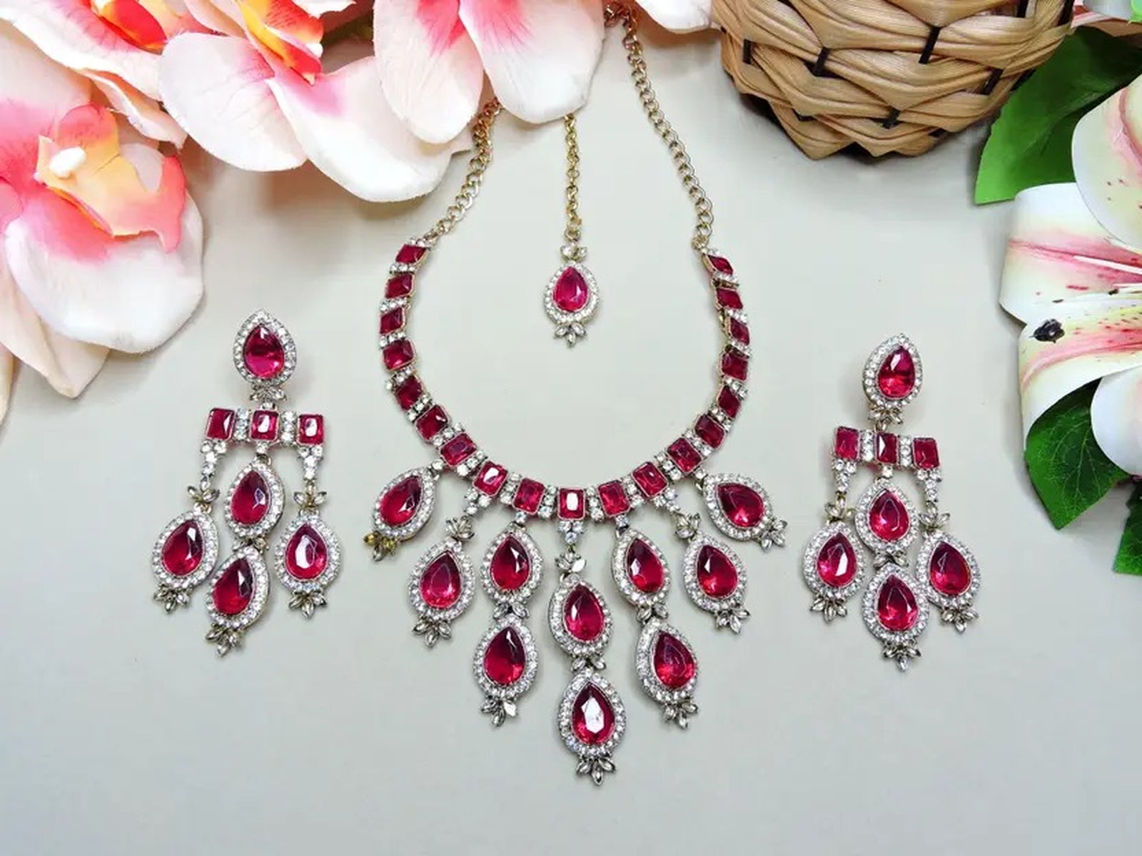 Jewel City Teardrop Bridal Necklace Set with Earrings & Maang Tikka - Ethnic Wedding Jewelry for Brides & Parties | Grocsy