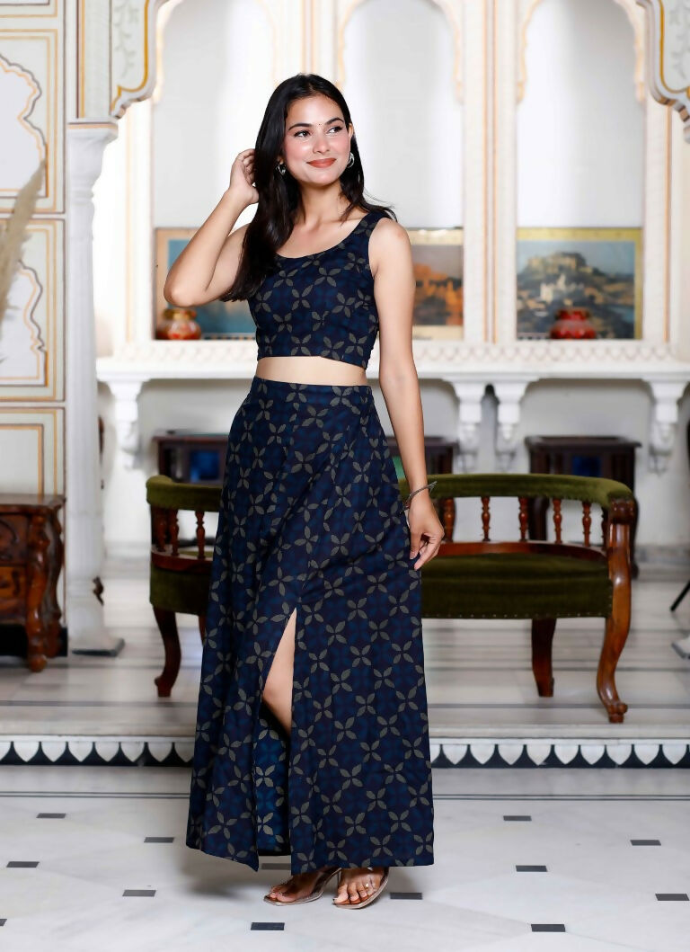 Miravan Women's Blue Abstract Print Crop Top And Side Slit A-Line Skirt Co-Ord Set | Grocsy