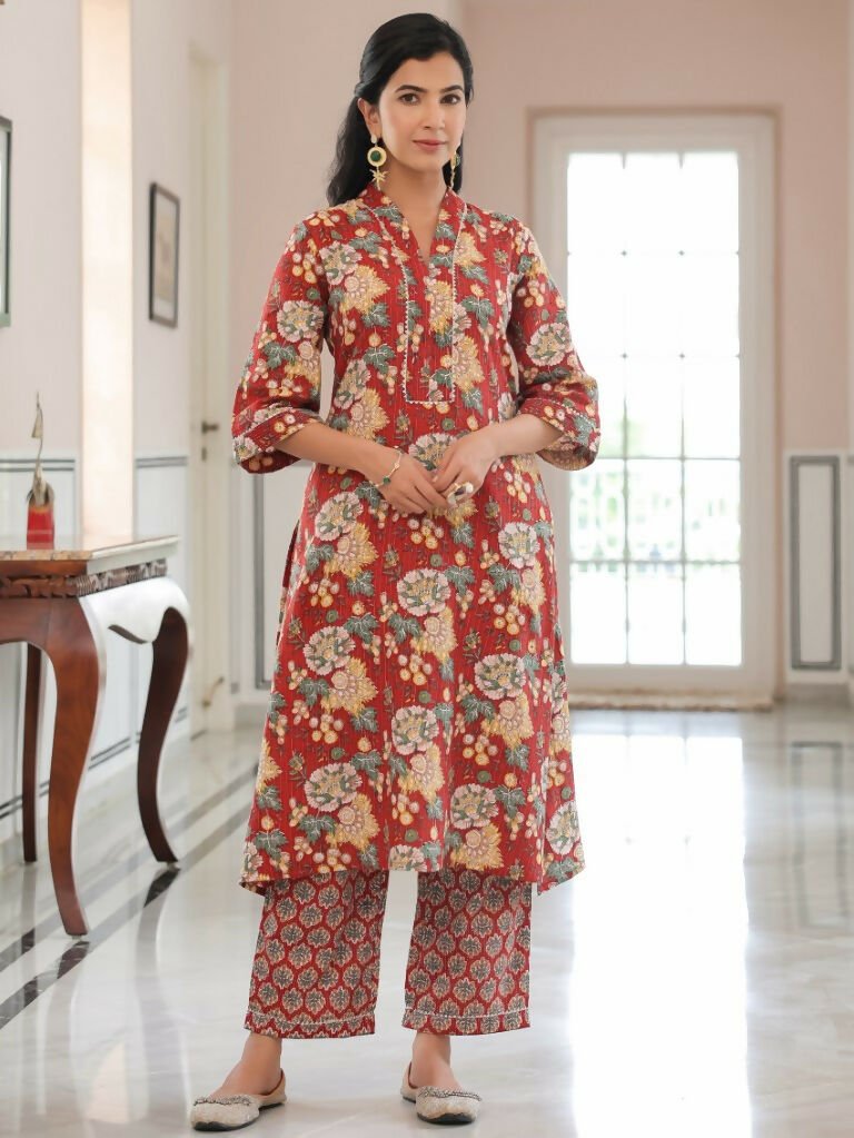 Aramya Straight Kantha Cotton Floral Print Women's Kurta - Red | Grocsy