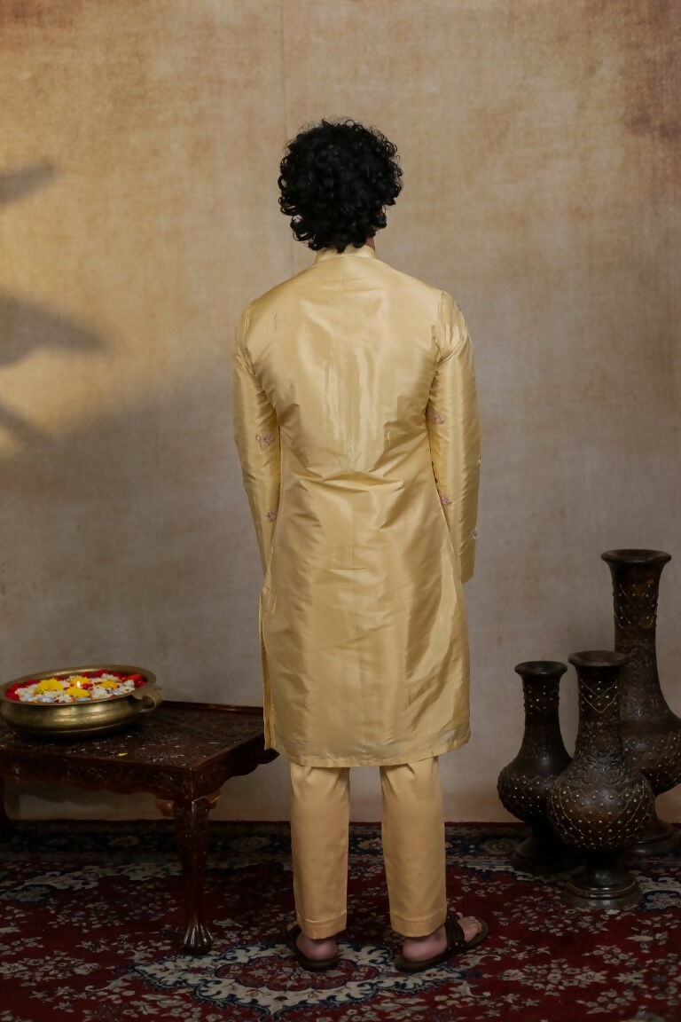 Semi Pattu Gold Padmajaal Kurta Set By Hilo Design | Grocsy