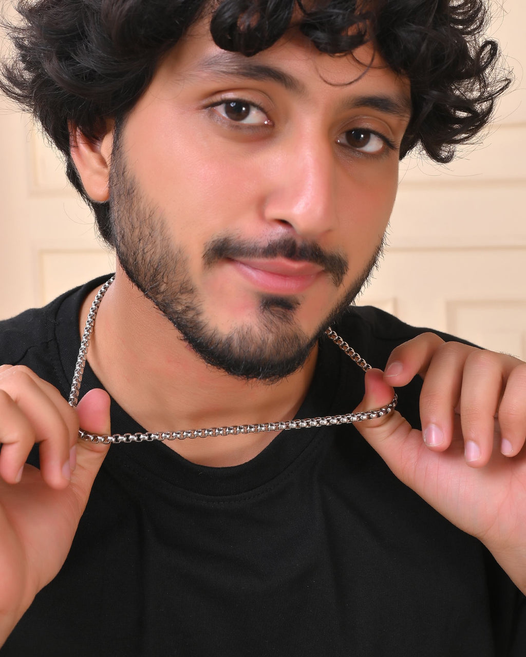 VOJ Men Stainless Steel Silver-Plated Minimal Chain | Grocsy