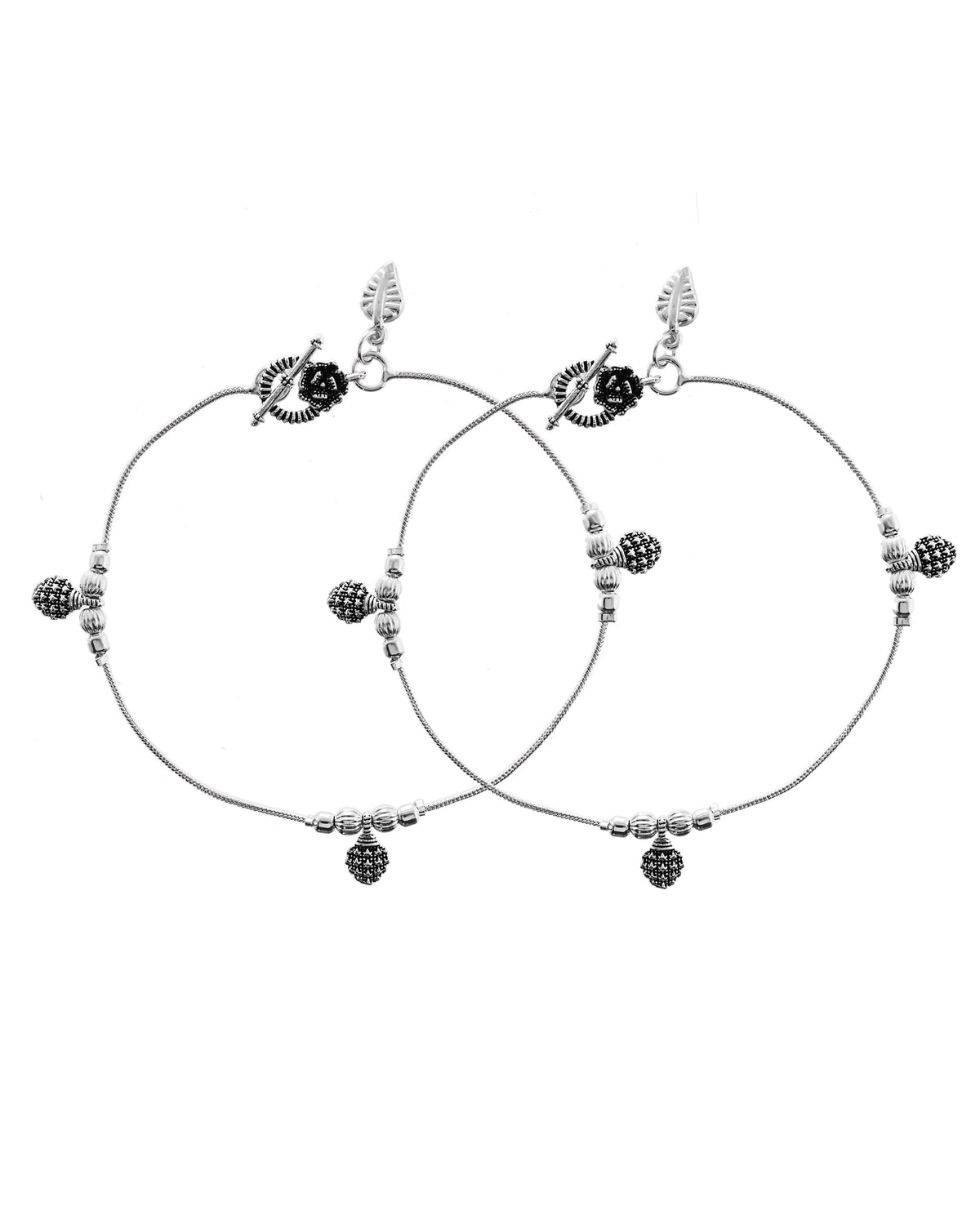 VOJ Set of 2 Silver Plated Leaf Designed Anklet | Grocsy