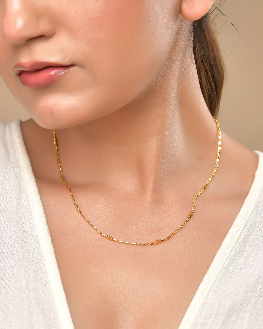 VOJ Pipe Shaped Classic Chain For Women | Grocsy