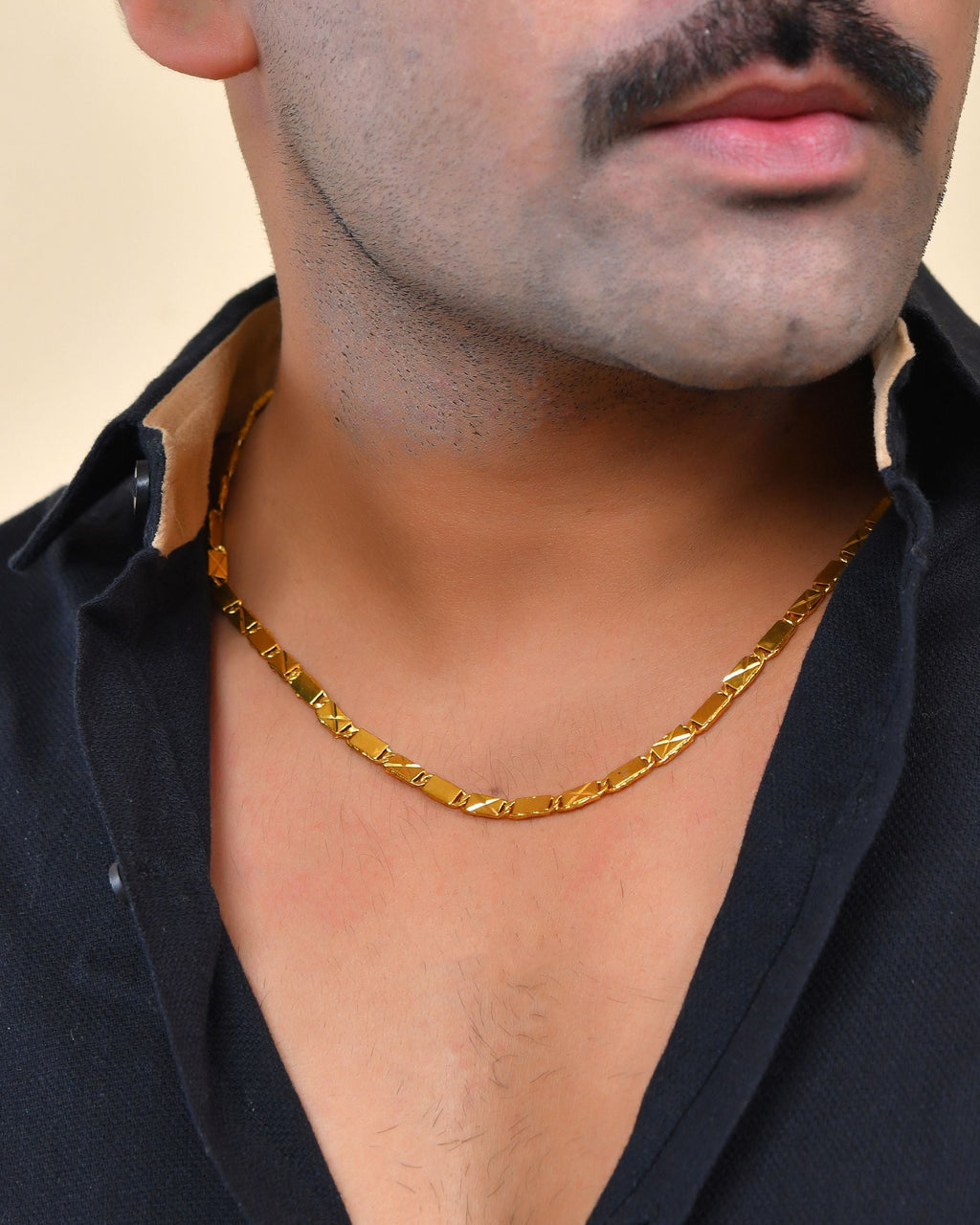 VOJ Stainless Steel Gold Polished Biscuit Shaped Classic Chain | Grocsy