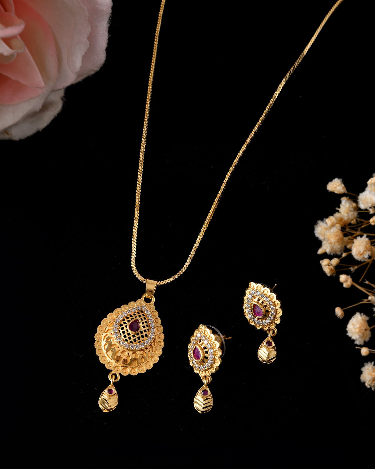 VOJ Gold Polished Teardrop Shaped Pendant With Chain Set | Grocsy