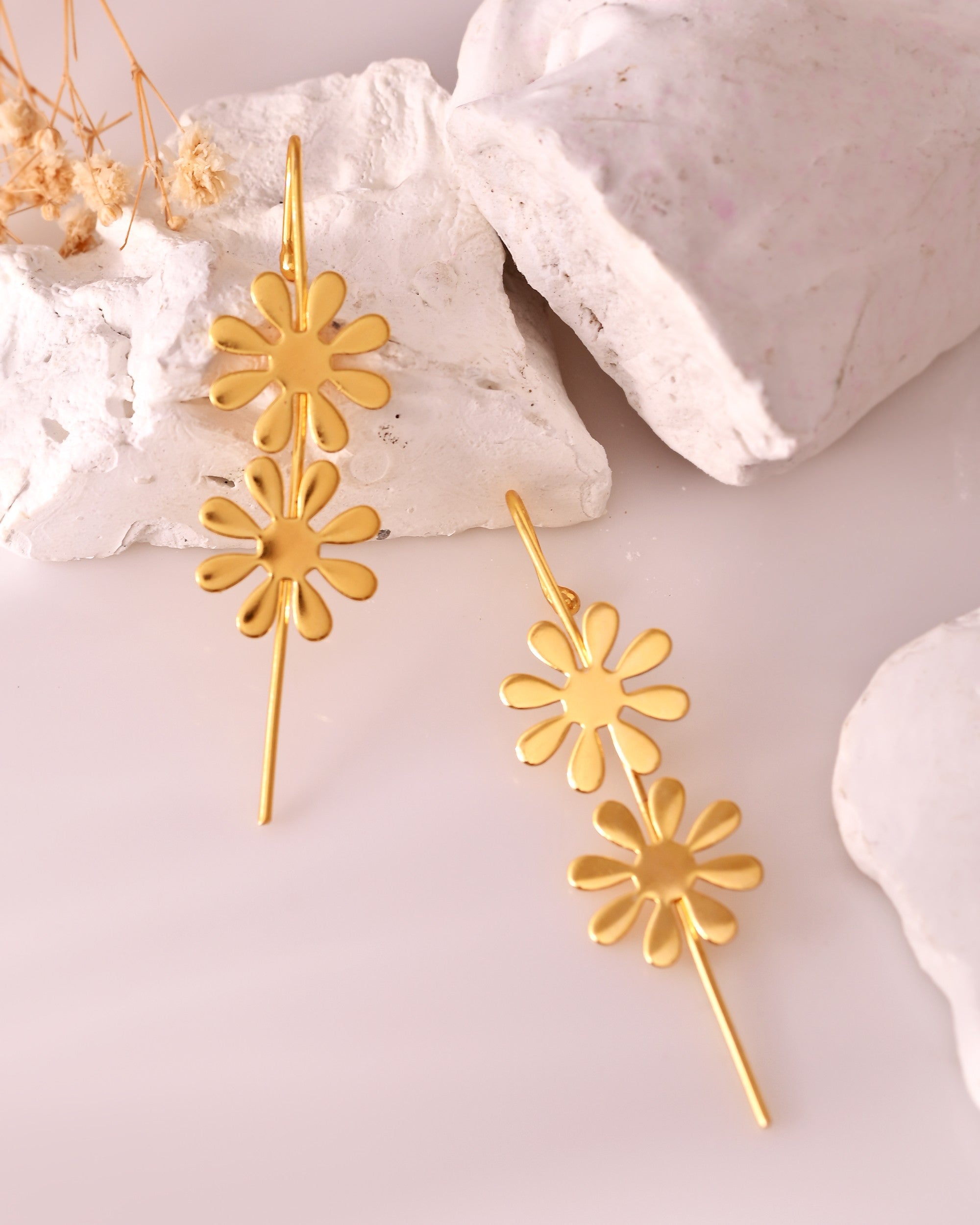 VOJ Gold Polished Floral Shaped Anti Tarnished Ear Cuff | Grocsy