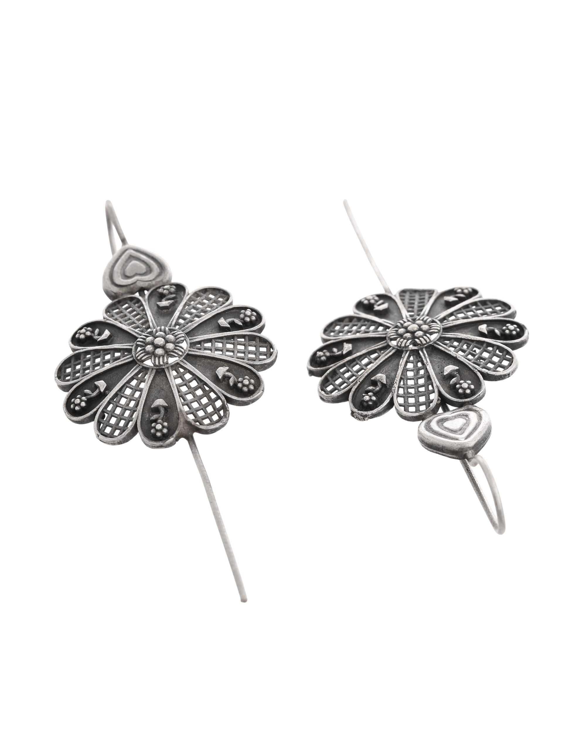 VOJ Silver Plated Flower Shaped Elegant Ear Cuff | Grocsy