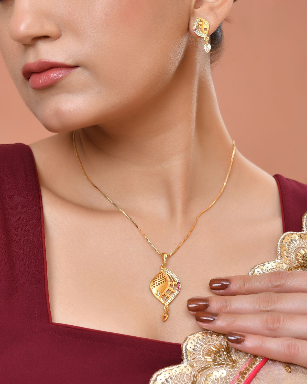 VOJ Gold Plated Simple Chain With Pendant And Earrings Set | Grocsy