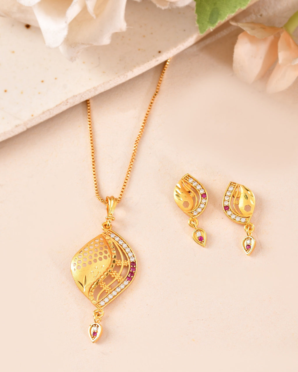 VOJ Gold Plated Simple Chain With Pendant And Earrings Set | Grocsy