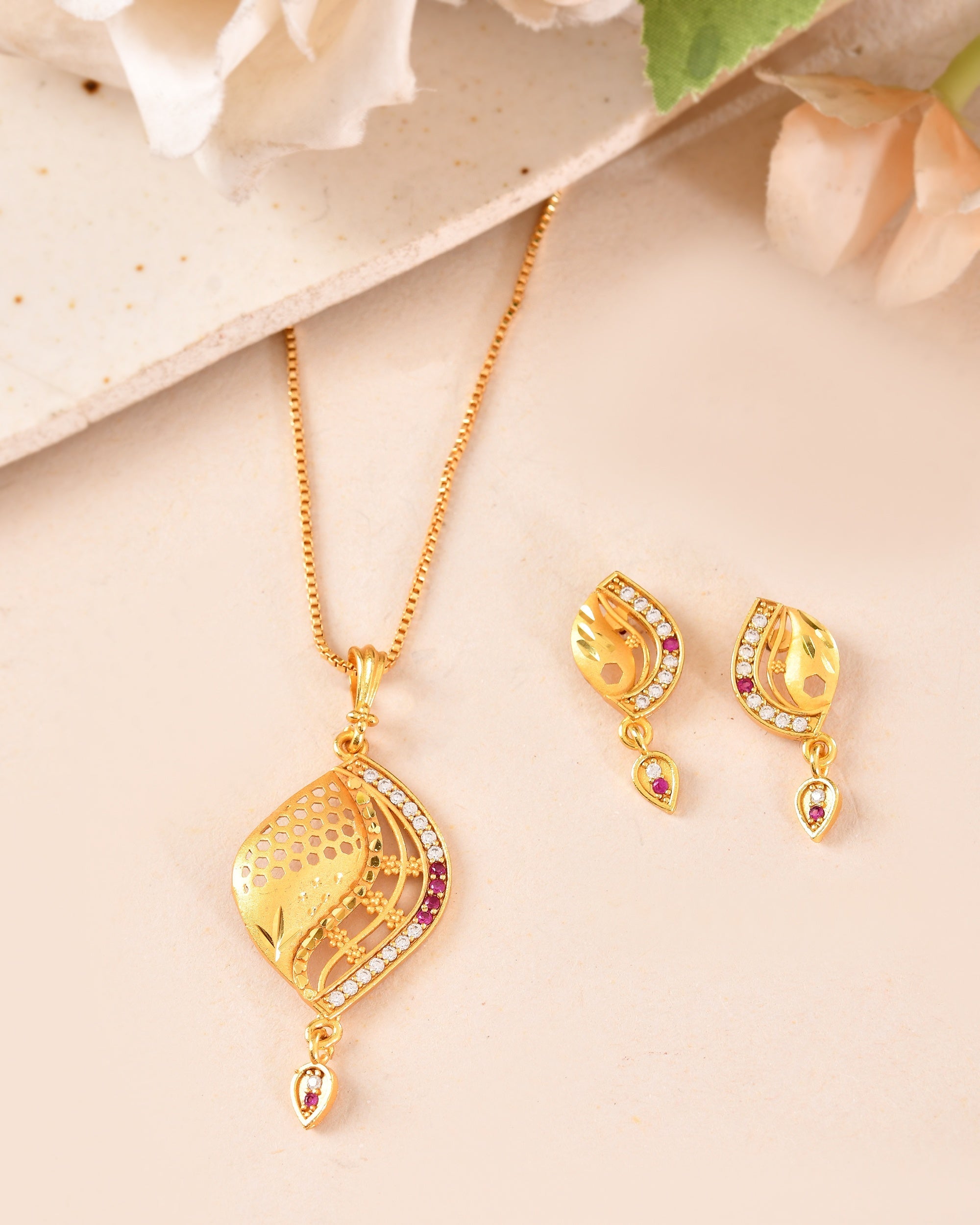 VOJ Gold Plated Simple Chain With Pendant And Earrings Set | Grocsy