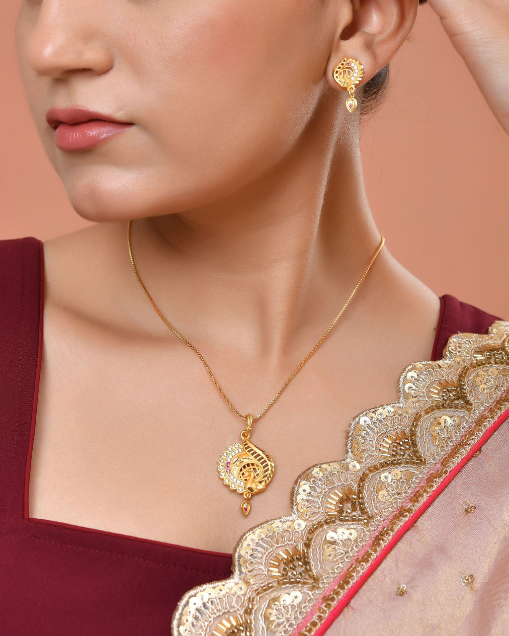 VOJ Gold Plated Elegant Design Chain Set | Grocsy