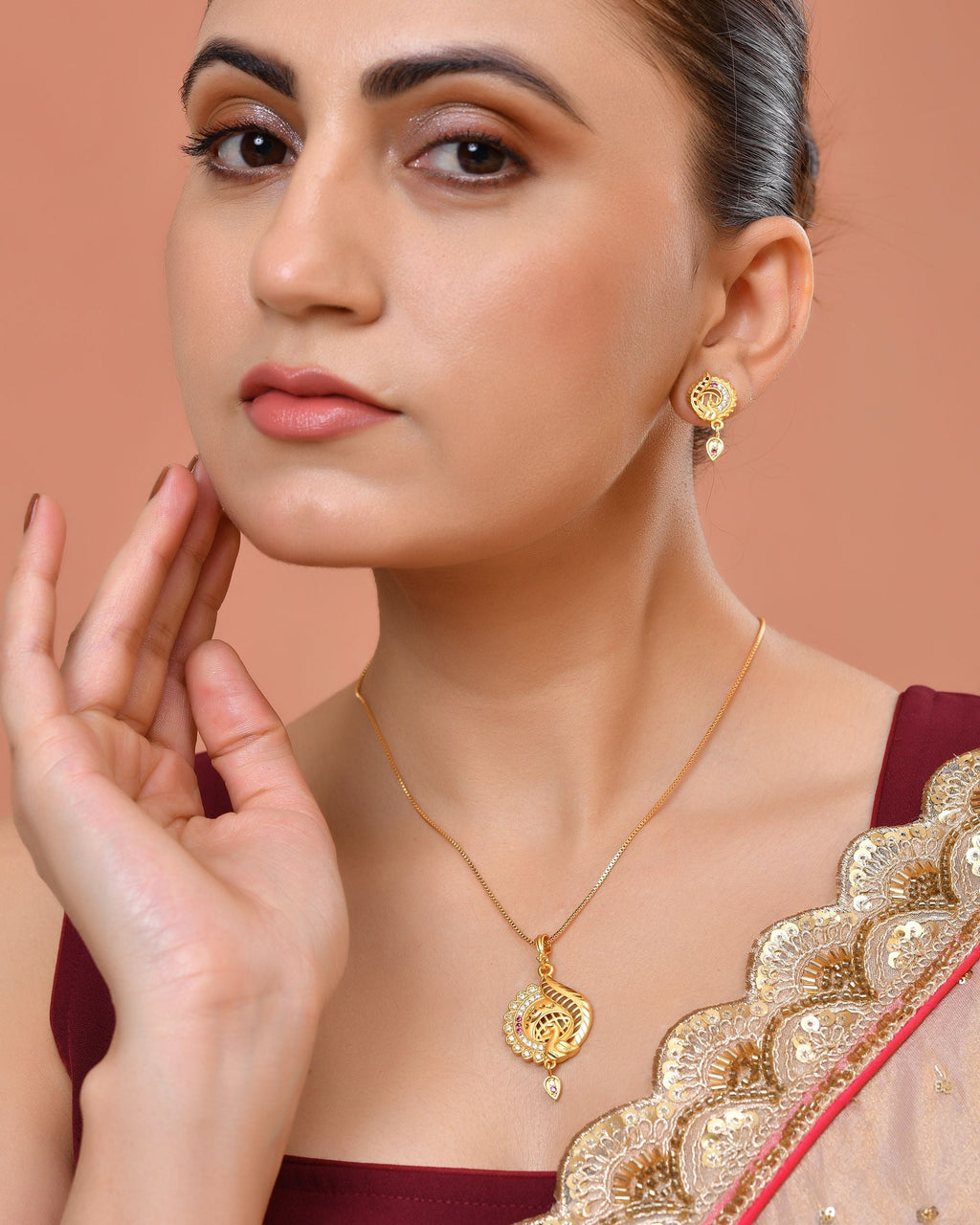 VOJ Gold Plated Elegant Design Chain Set | Grocsy