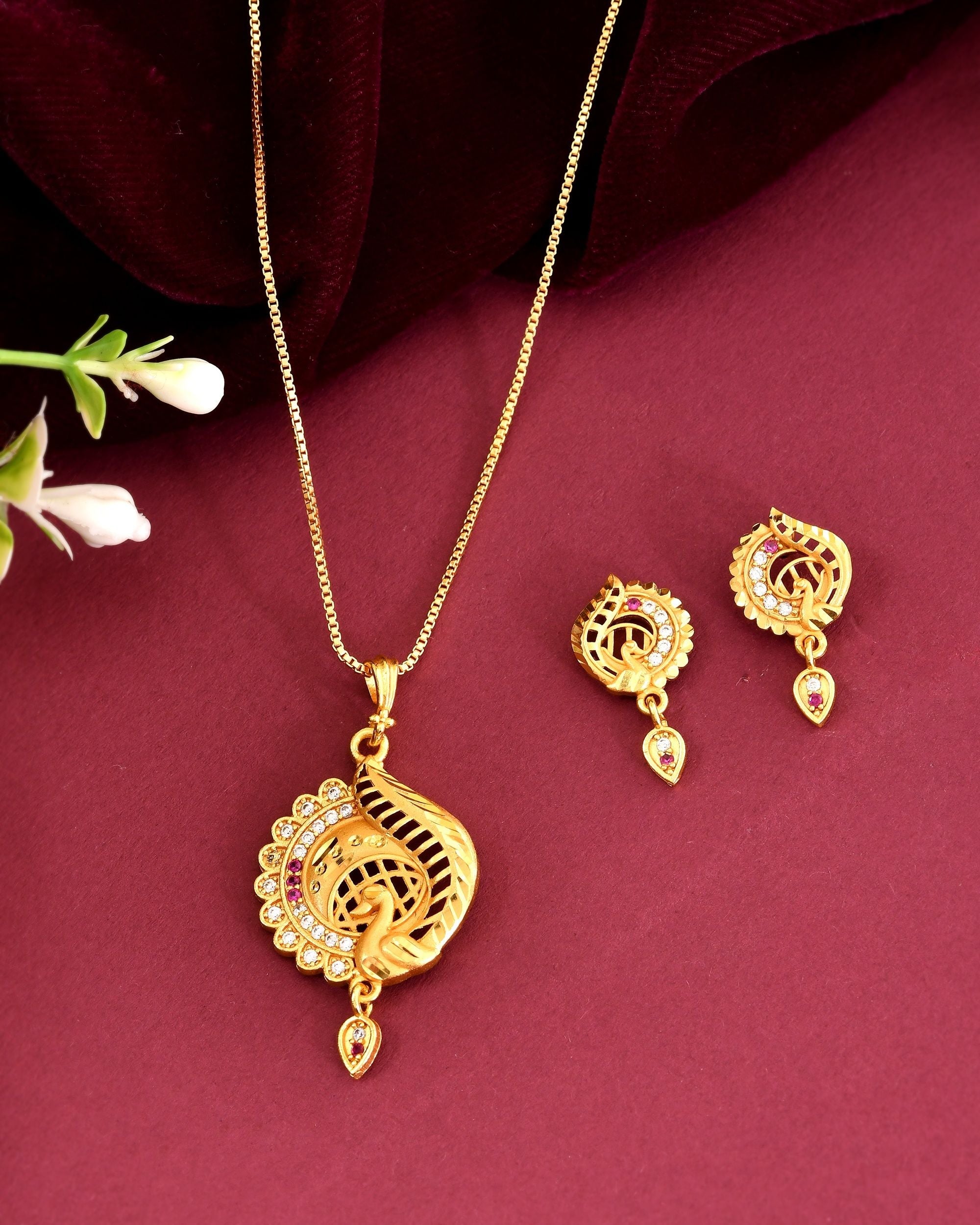 VOJ Gold Plated Elegant Design Chain Set | Grocsy