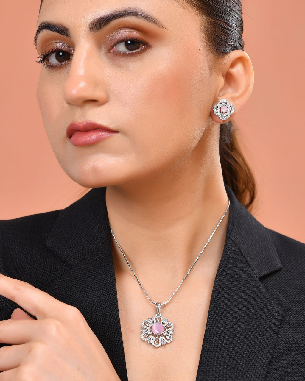 VOJ Silver Plated Floral Shaped Baby Pink Circular Ad Chain Set | Grocsy