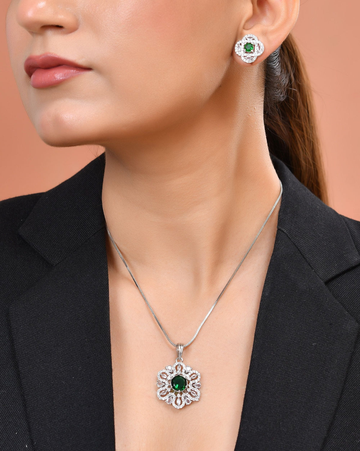 VOJ Silver Plated Floral Shaped Green Circular Ad Chain Set | Grocsy