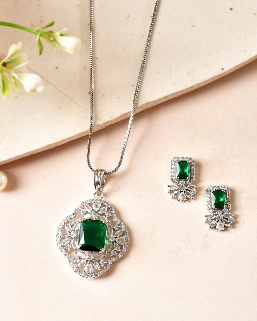 VOJ Silver Plated Green Rectangular Shaped Ad Chain Set | Grocsy