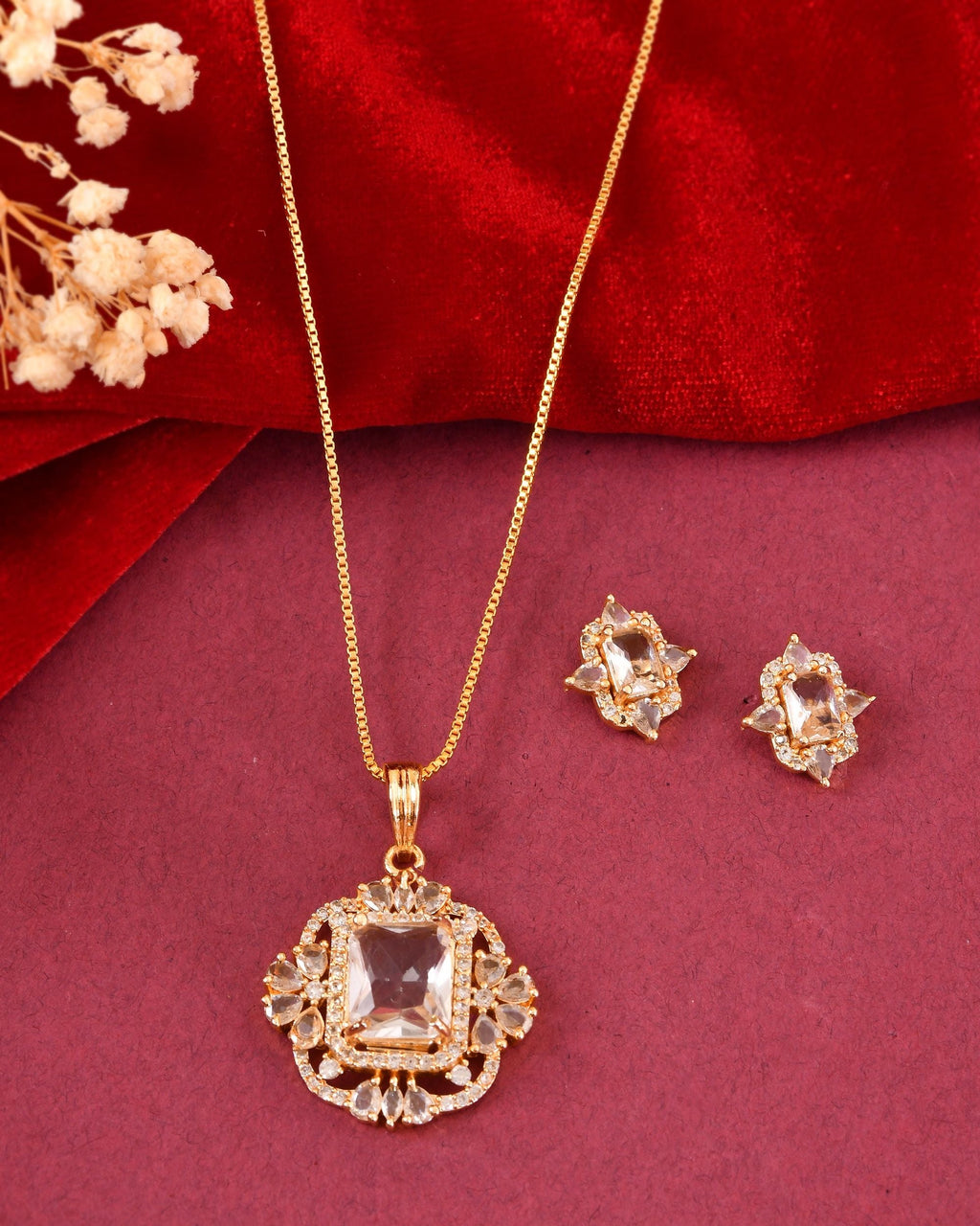 VOJ Gold Toned Rectangular Shaped Ad Chain Set | Grocsy