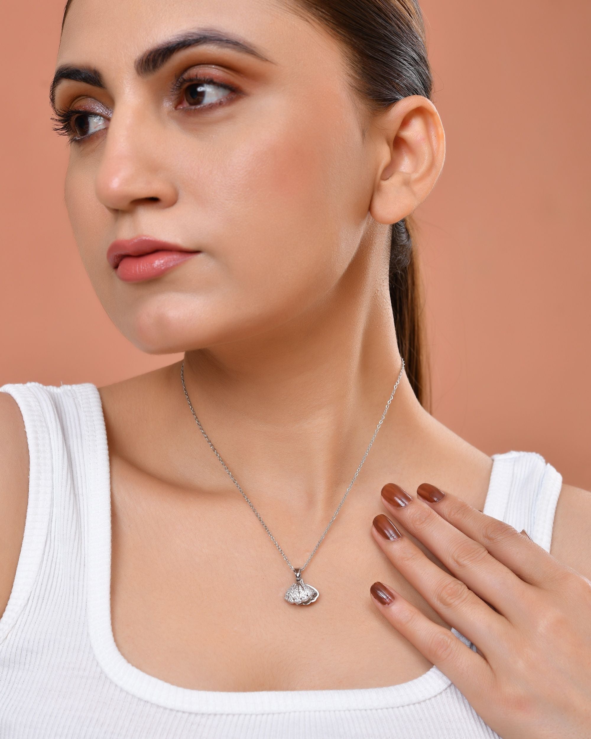 VOJ Elegant Silver-Plated Shell Design Pendant With Pearl Accent Necklace | Grocsy