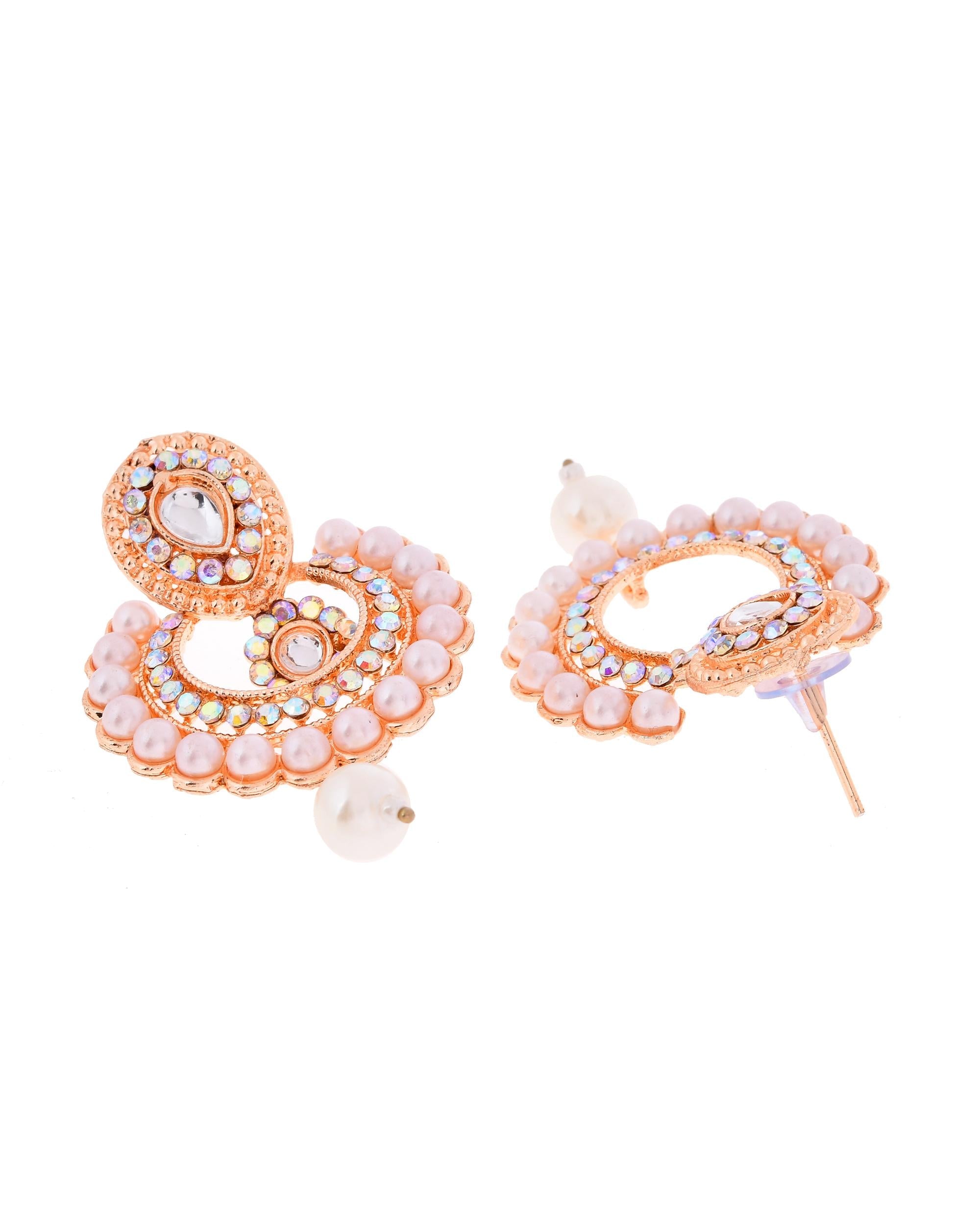 VOJ Gold-Polished Stone And White Beaded Choker Jewellery Set With Maang Tikka | Grocsy