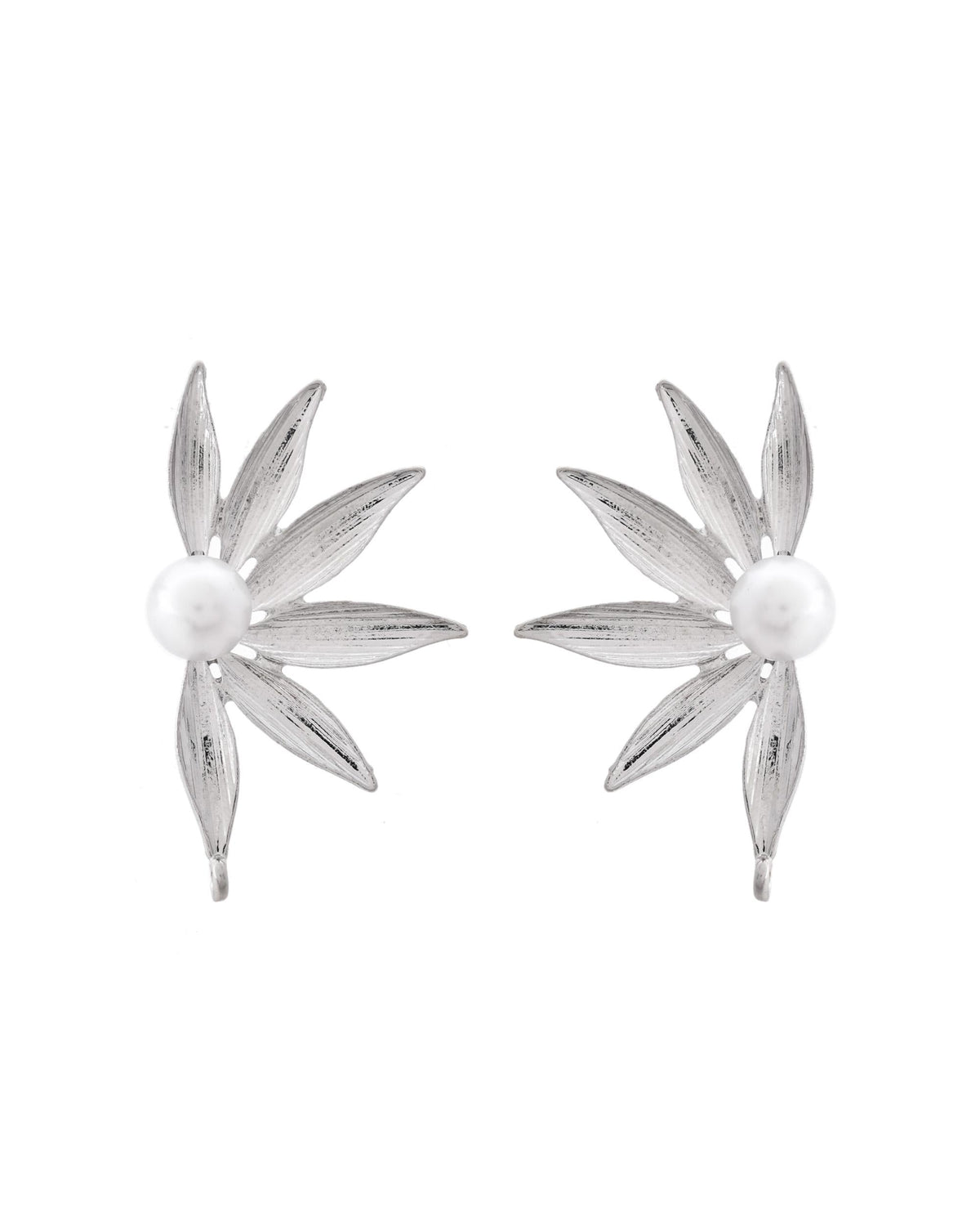 VOJ Silver Plated Stainless Steel Pearl Flower Shaped Studs