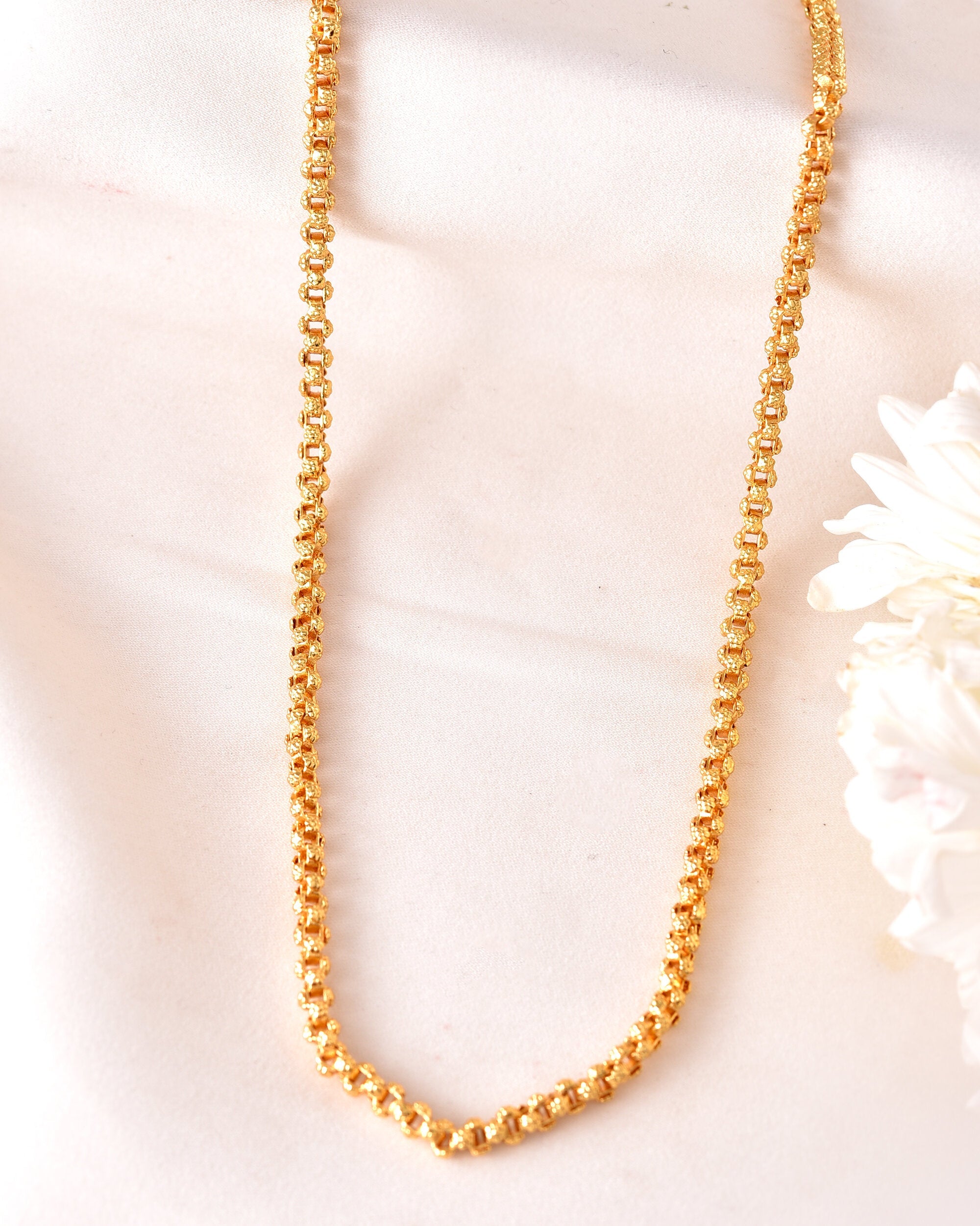 VOJ Gold-Polished Designer Elegent Men's Chain | Grocsy