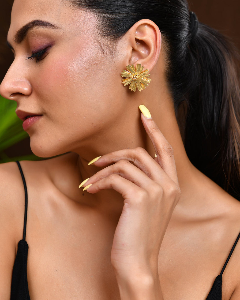 VOJ Gold Polished Anti Tarnish Elegent Floral Shaped Stud Earrings
