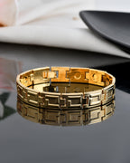 VOJ Men's Gold Polished Stainless Steel Link Bracelet