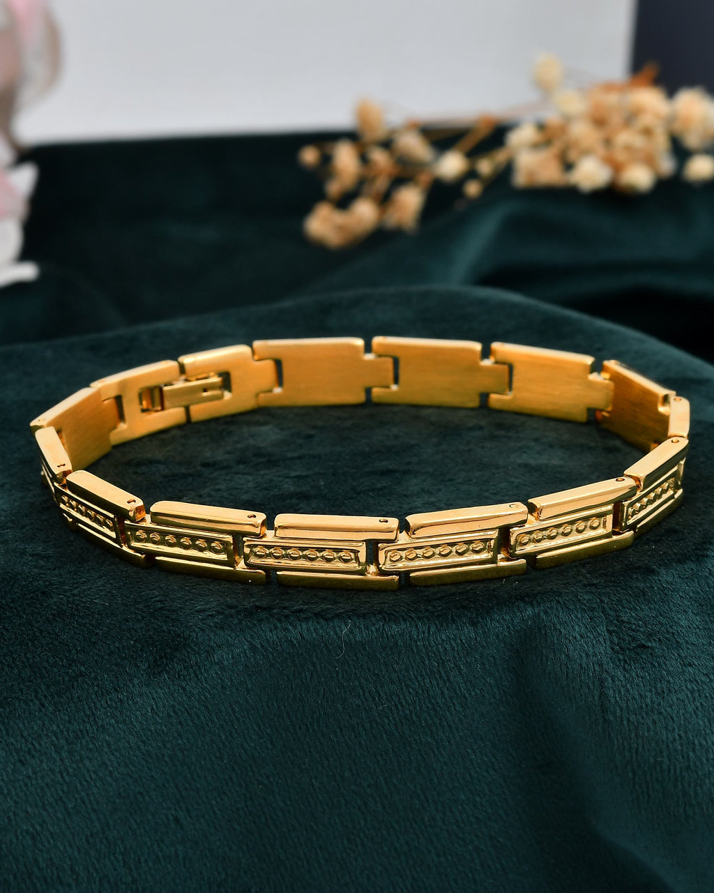 VOJ Men Gold Polished Textural Link Bracelet