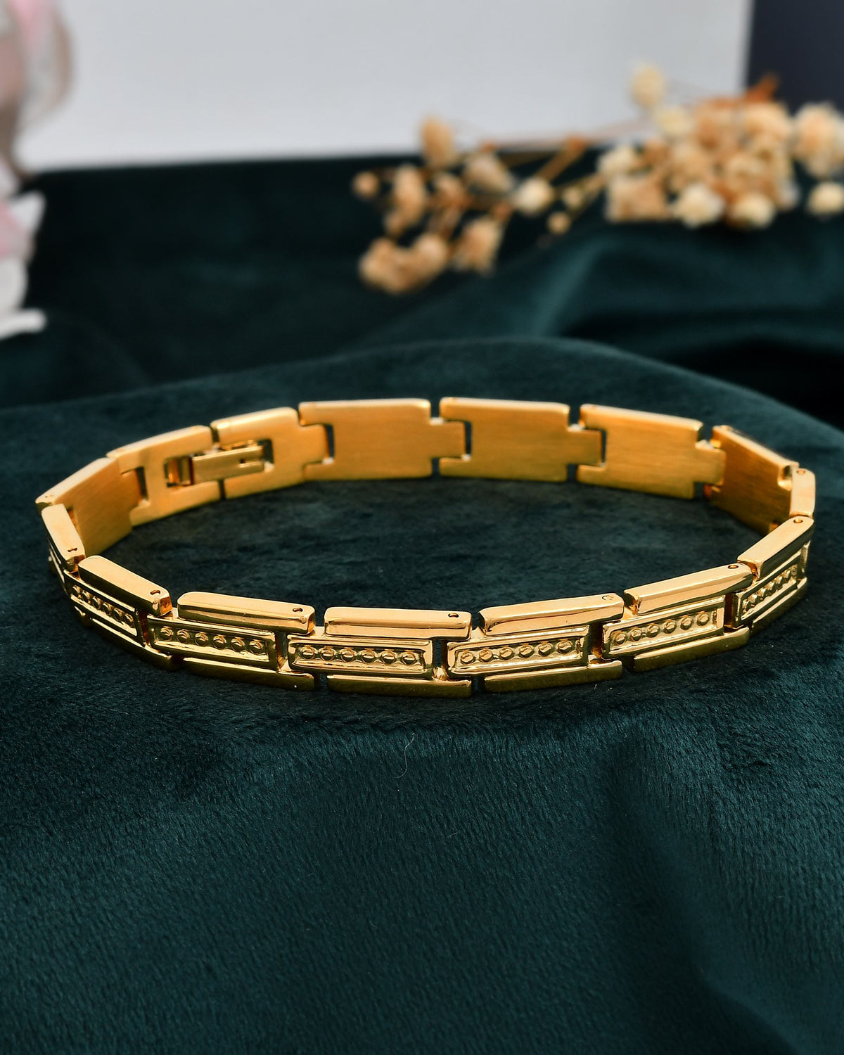 VOJ Men Gold Polished Textural Link Bracelet