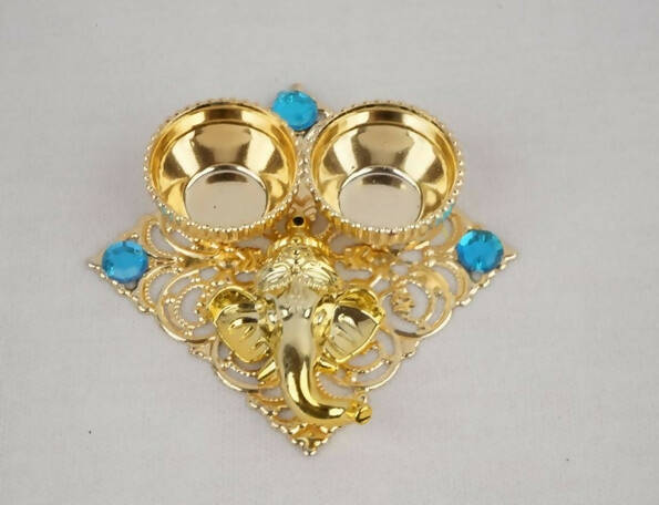 Kundan HandiKrafts Ganesha Square Haldi Kumkum | Grocsy