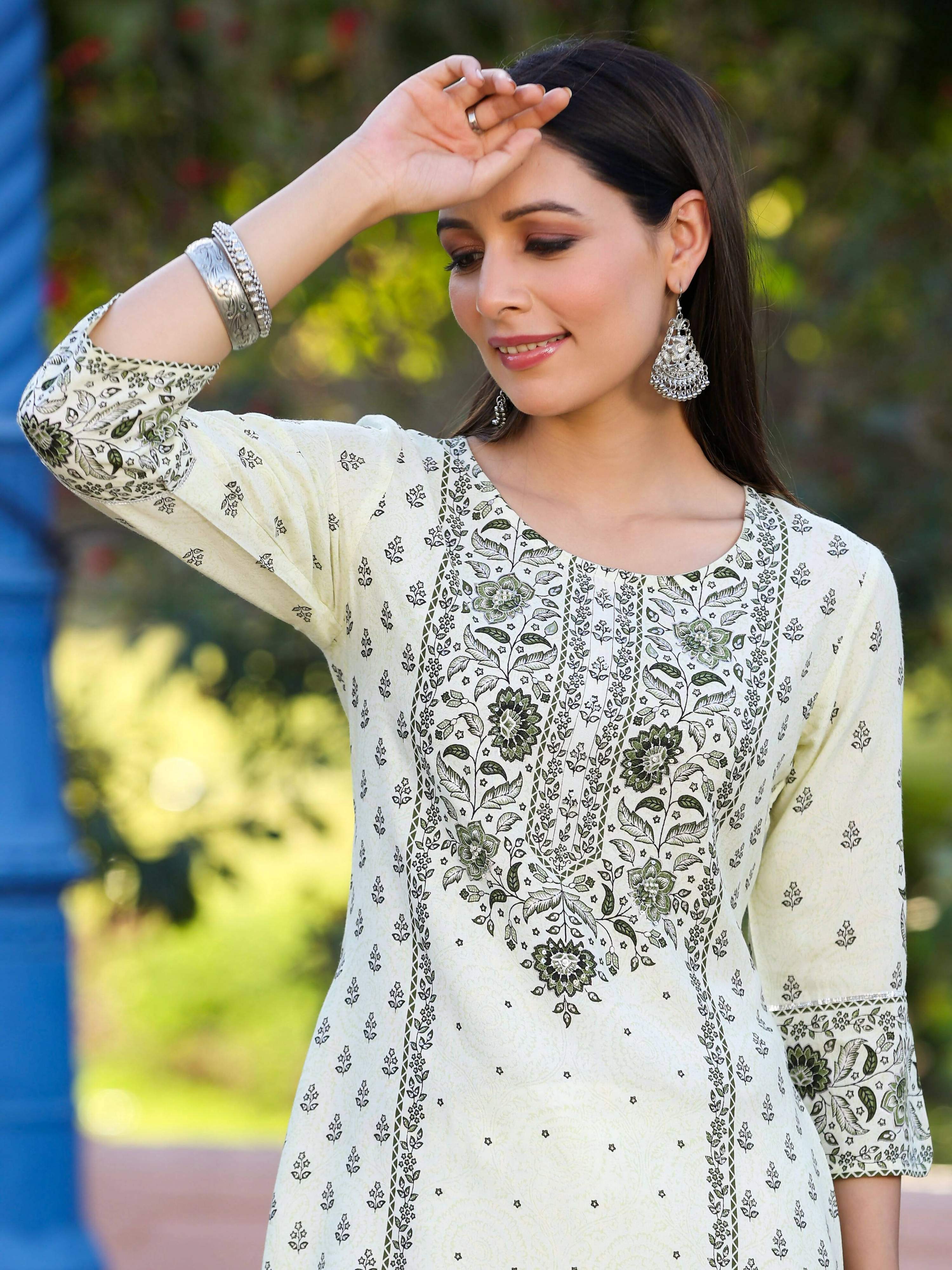 Juniper Women's Green Rayon Staple Kalamkari Floral Placement Printed Kurta | Grocsy
