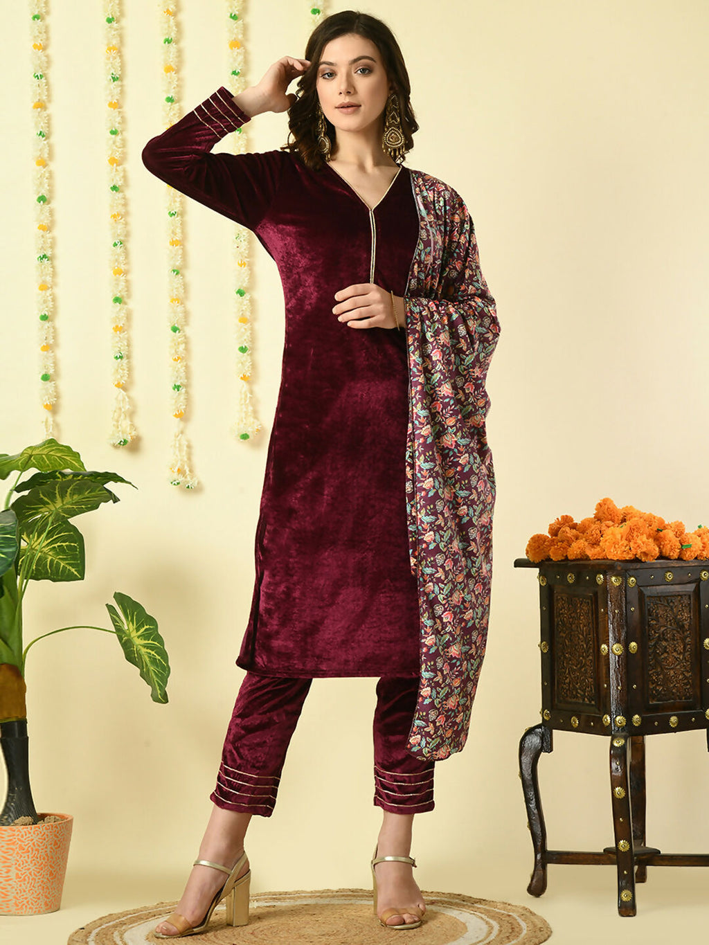 Myshka Women's Magenta Velvet Kurta & Trousers With Dupatta Party Sets | Grocsy