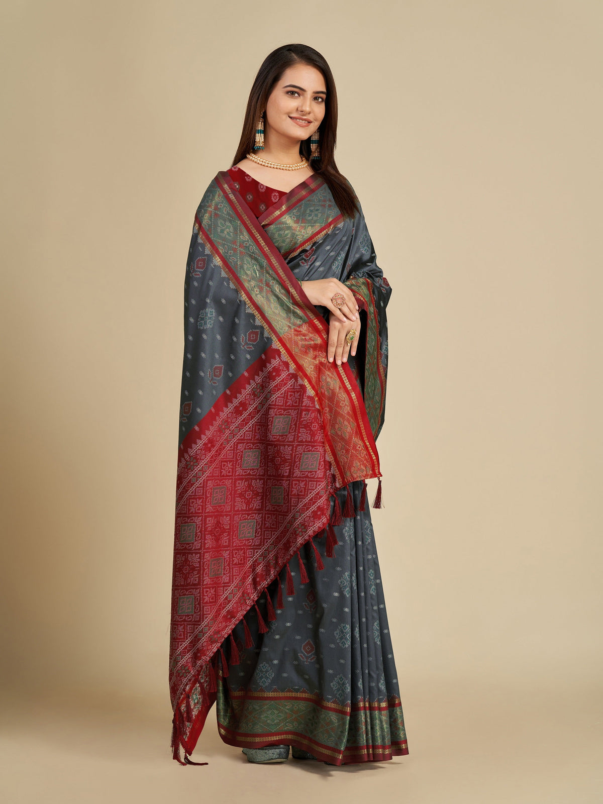 Vedant Vastram Grey Color Kanjeevaram Silk Saree - Grey | Grocsy